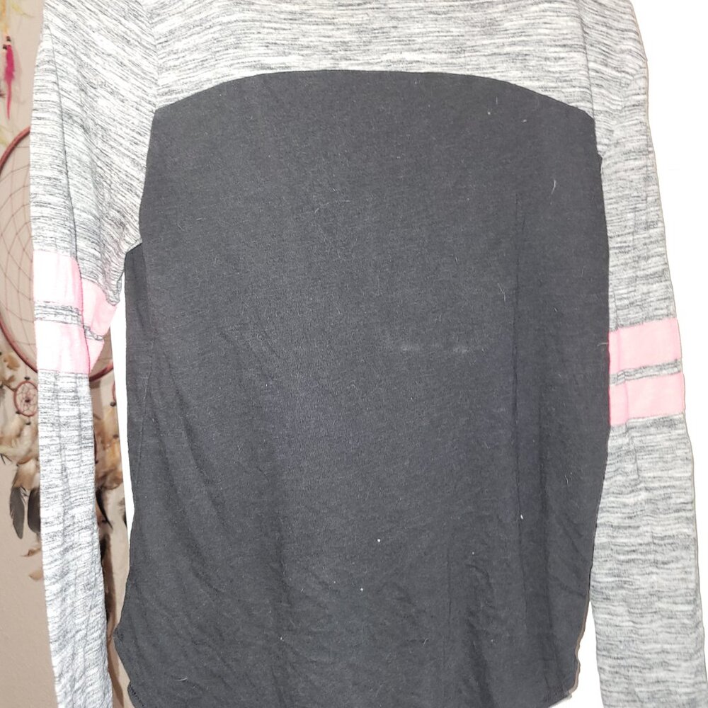 Pink shirt - Picture 3 of 3